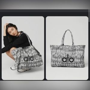 BRAND NEW STUNNING ALO TIE DYE CANVAS LARGE TOTE